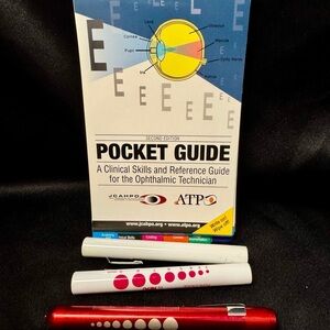 Ophthalmic Technician Pocket Guide with Light Pens